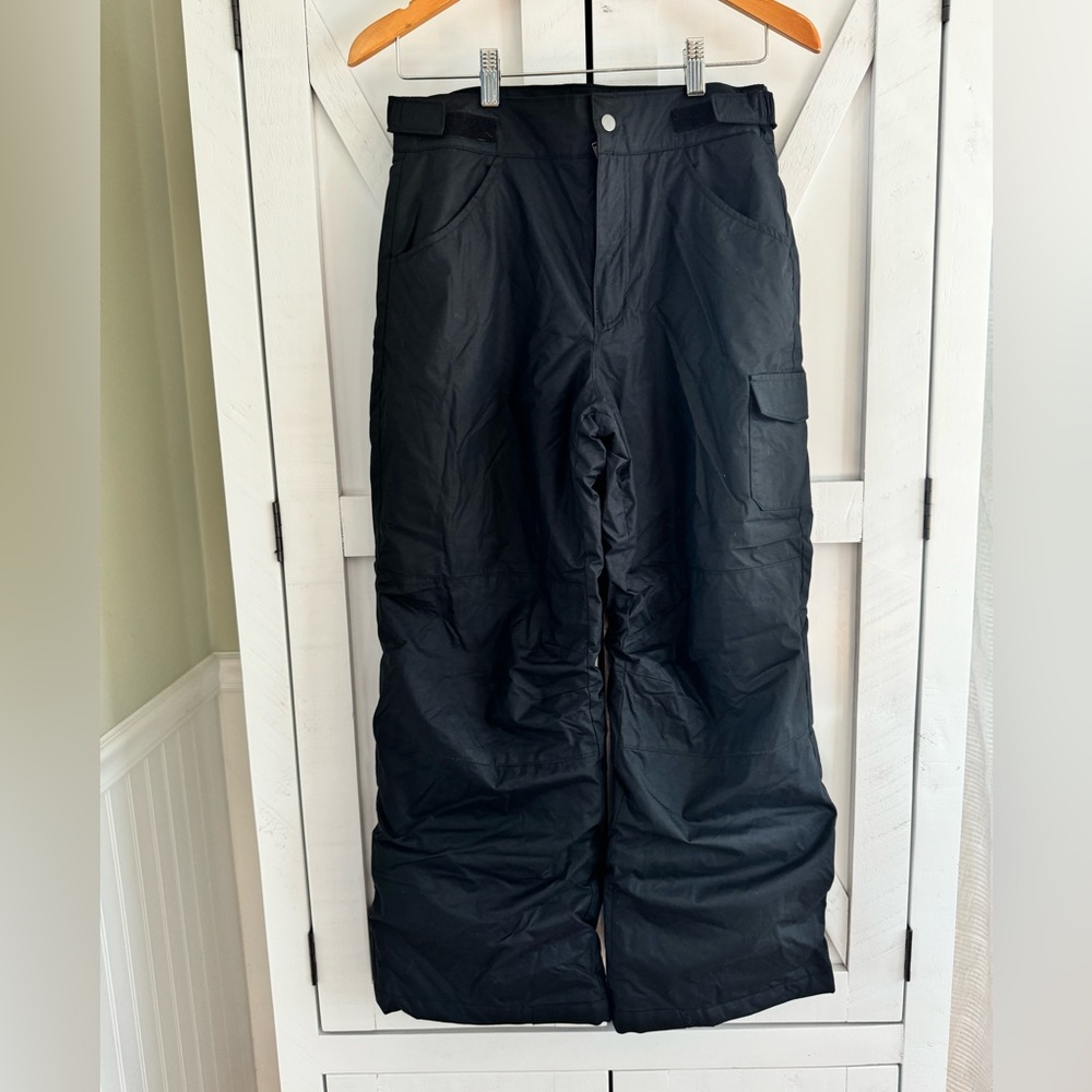 COLUMBIA YOUTH SKI PANTS. EUC. Youth large. Black.